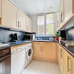 Spacious 2-Room Apartment Near Nation