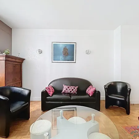 Apartment Spacious 2-room Near Nation Paris